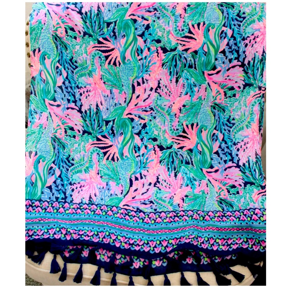RARE LILLY PULITZER RESORT
SCARF WRAP LILLIAN
OVERSIZED BLANKET
ENGINEERED WRAP